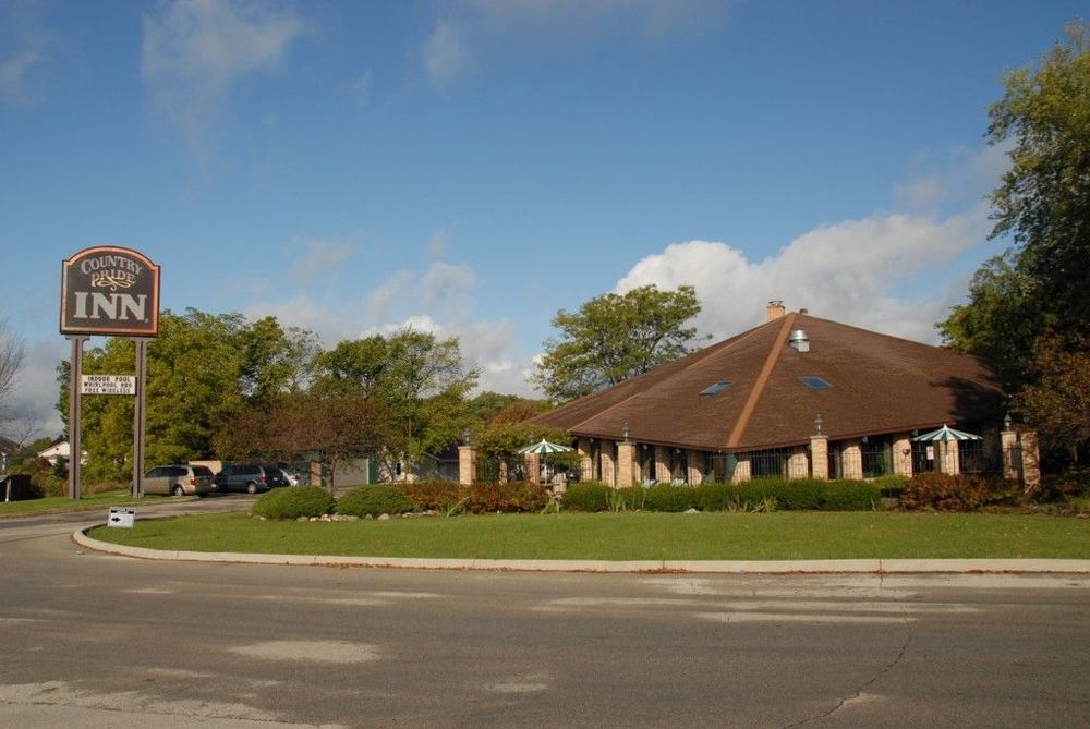 Americinn And Suites By Wyndham Delafield-Waukesha-Milwaukee Экстерьер фото